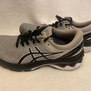 Women’s asics gel Kayano 27 size 8